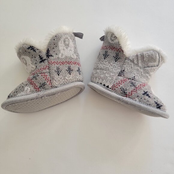 Knit booties faux sherpa, 5" outside sole length, great condition - Picture 5 of 13